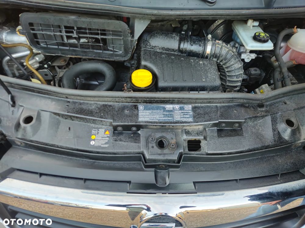 Opel VIVARO 2.0 cdti KLIMATYZACJA - 17