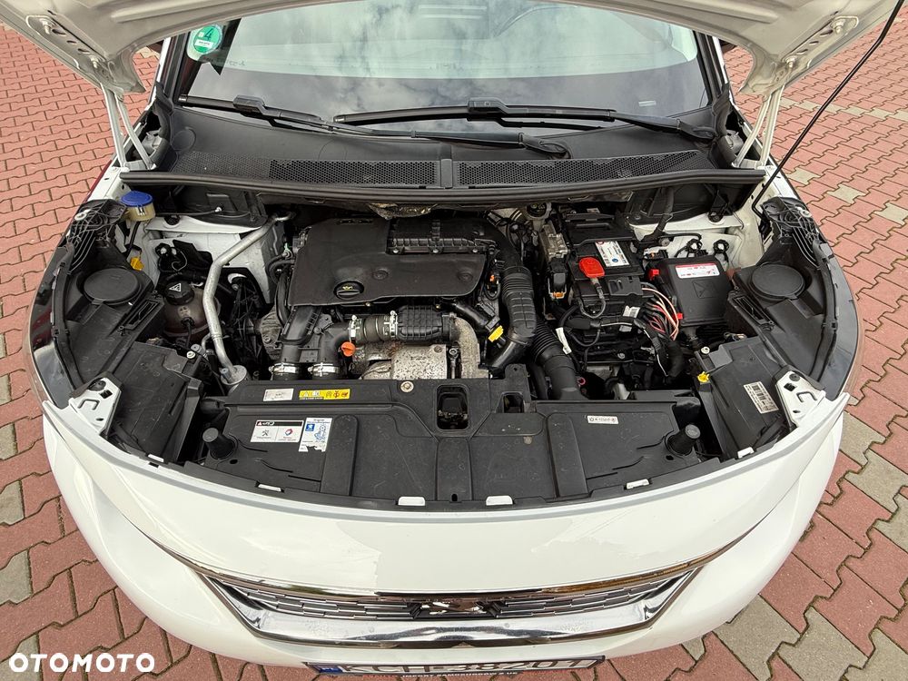Peugeot 5008 1.6 BlueHDI Allure S&S EAT6 - 37
