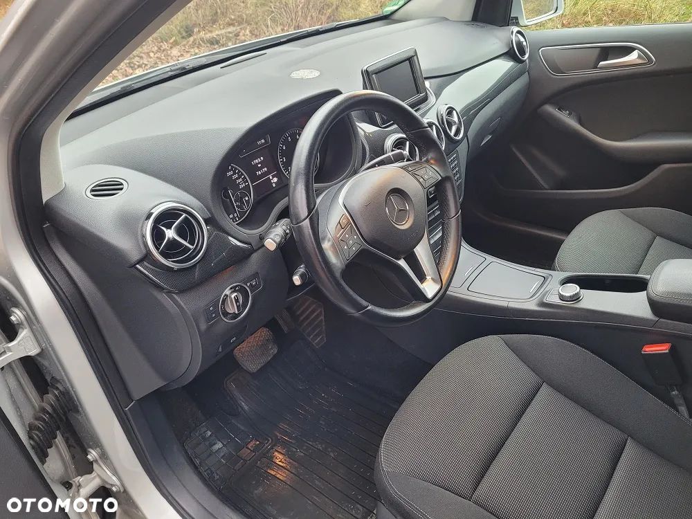 Mercedes-Benz Klasa B 180 (BlueEFFICIENCY) 7G-DCT - 7