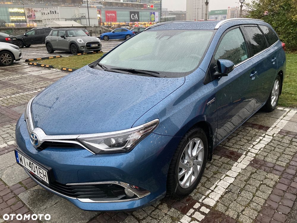 Toyota Auris Hybrid 135 Prestige - 2