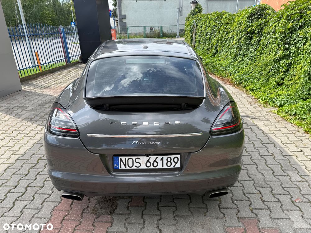 Porsche Panamera - 8