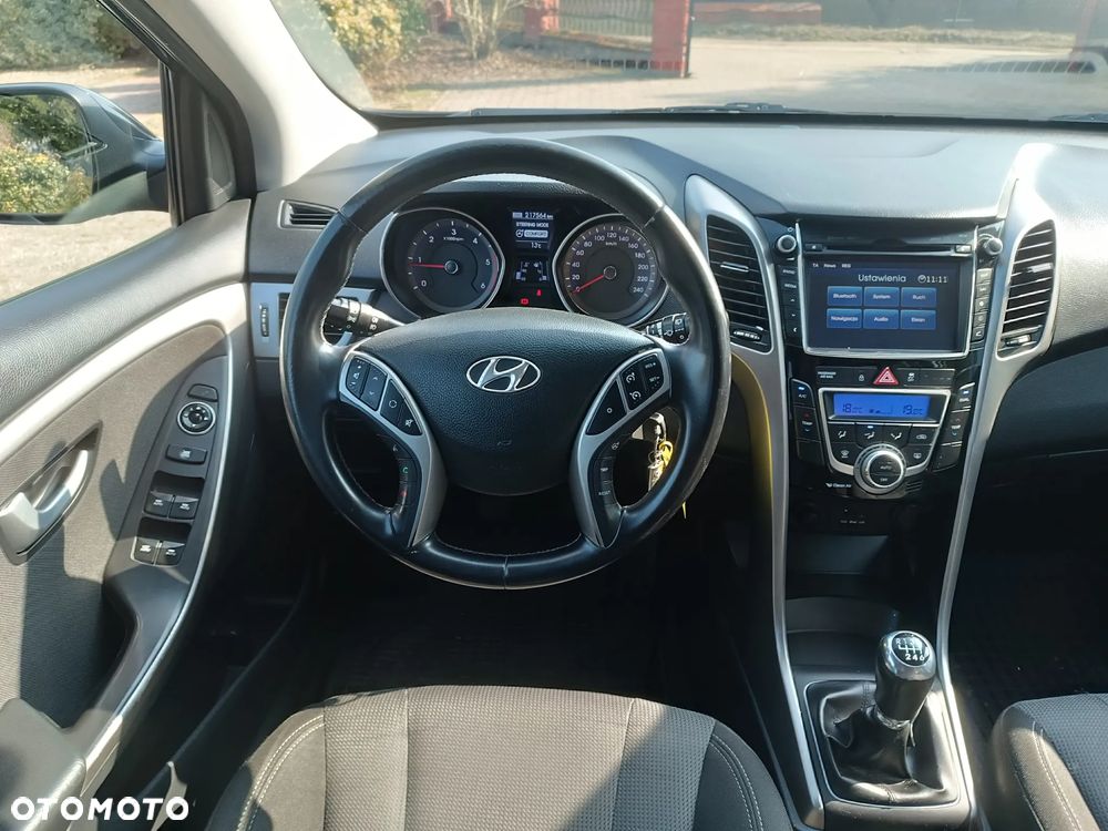 Hyundai i30 1.6 CRDi Premium - 16