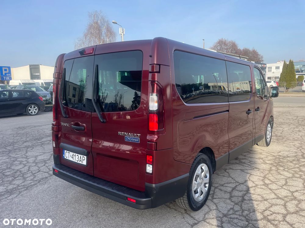 Renault Trafic 2.0 dCi EDC - 4