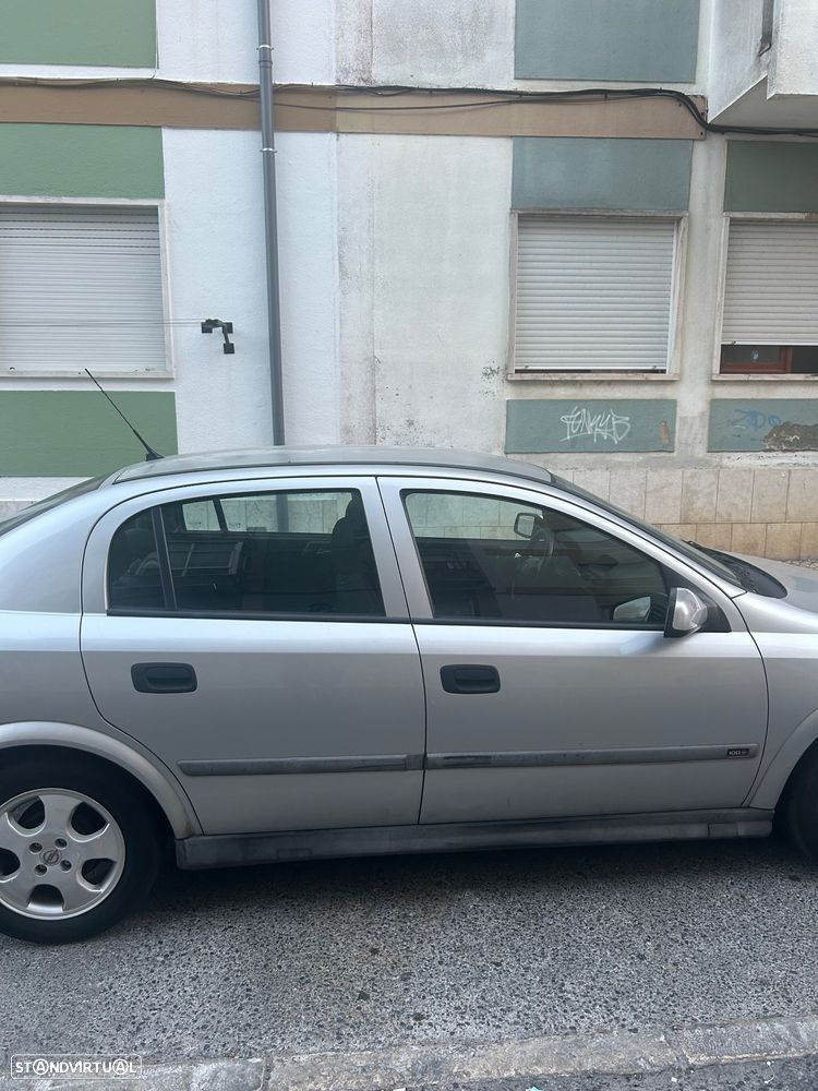 Opel Astra 1.4 100 - 2