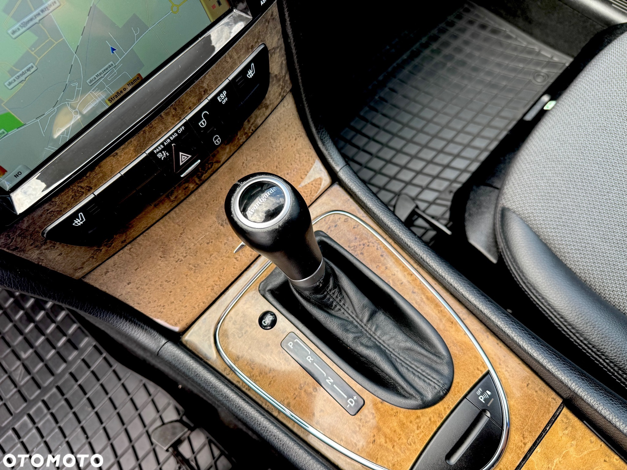 Mercedes-Benz Klasa E 200 T Kompressor Automatik Avantgarde - 35