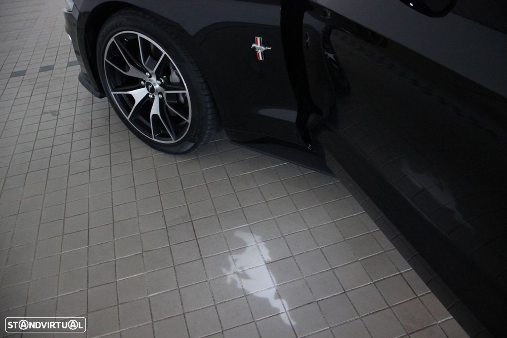 Ford Mustang 2.3i EcoBoost - 40