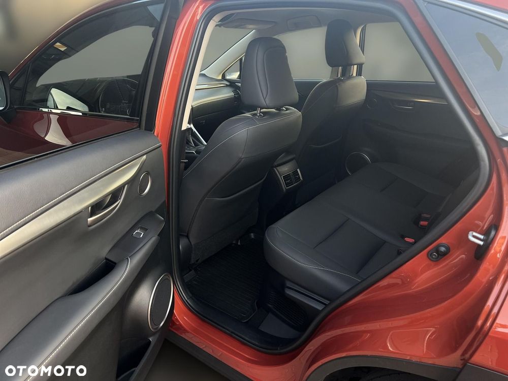 Lexus NX 300h F Impression AWD - 18