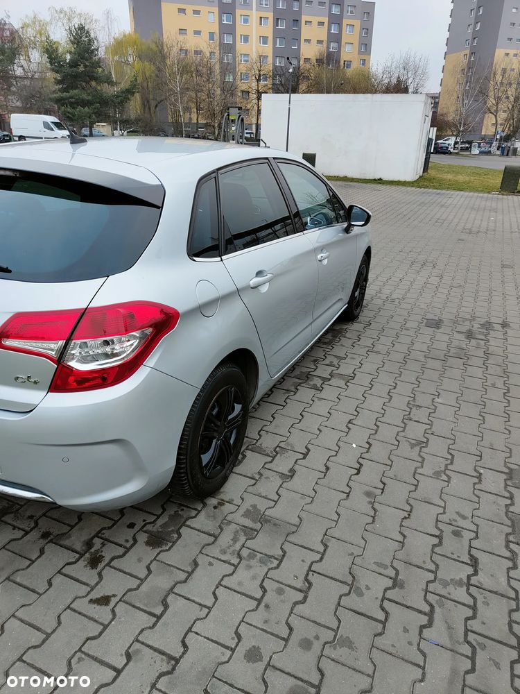 Citroën C4 e-HDi 110 Selection - 6