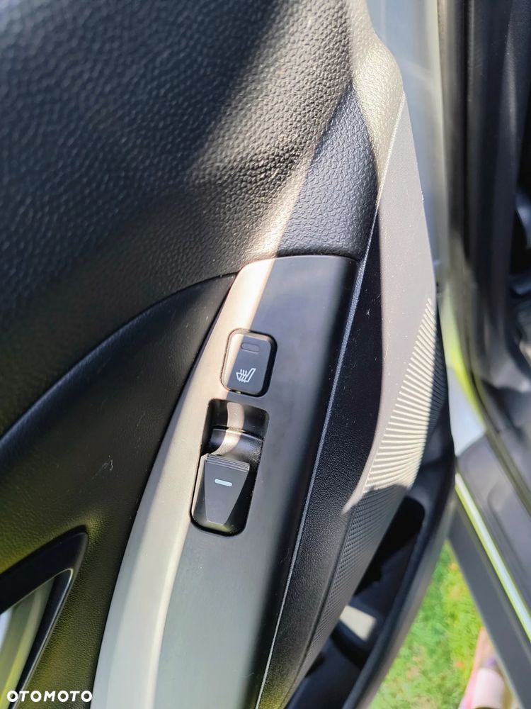 Hyundai ix35 2.0 CRDi Premium 4WD - 17