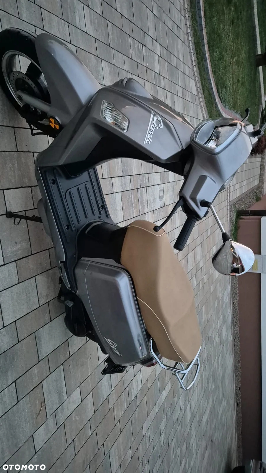 Generic Inny - 12
