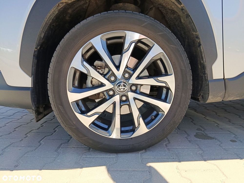 Toyota Corolla Cross - 16