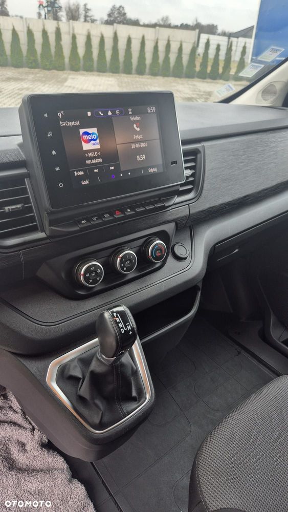 Renault Trafic - 11