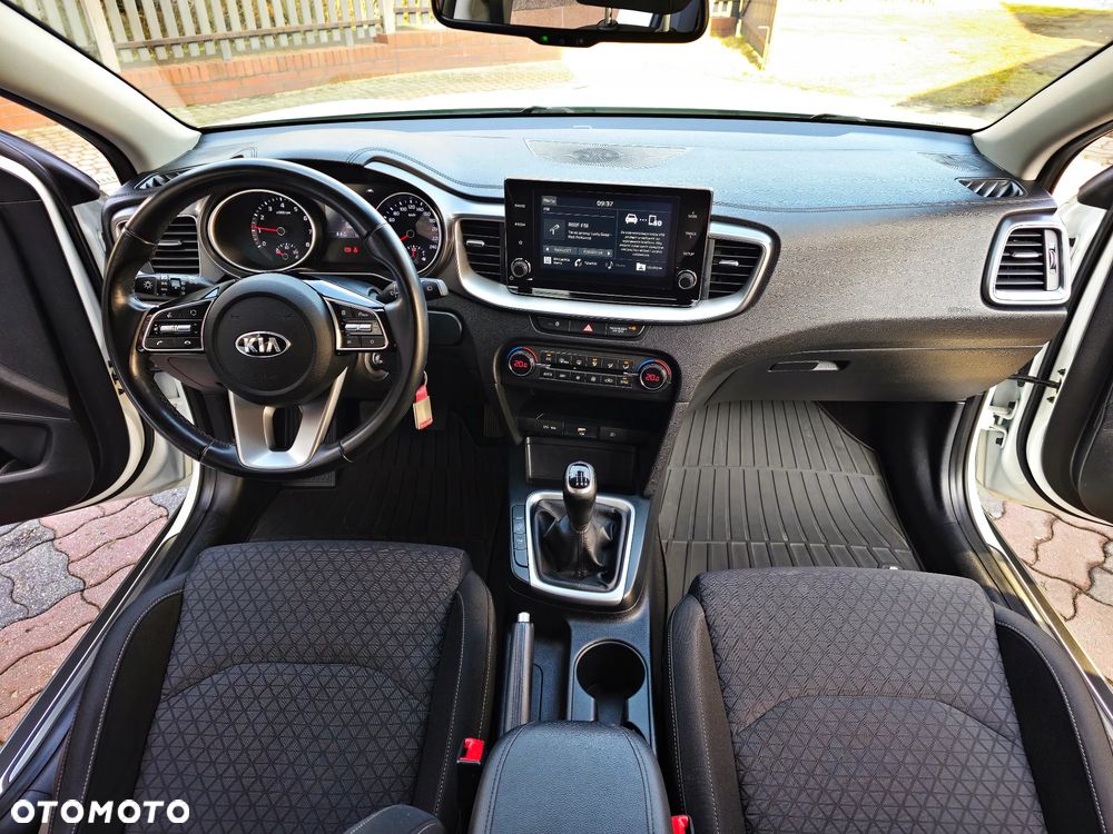 Kia XCeed 1.4 T-GDI M - 34