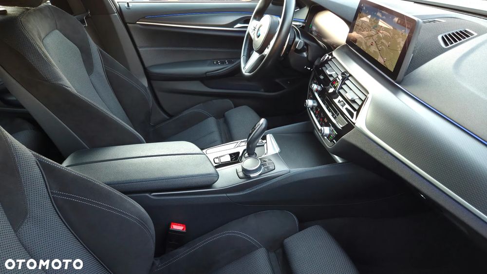 BMW Seria 5 520d Touring M Sport Edition - 15