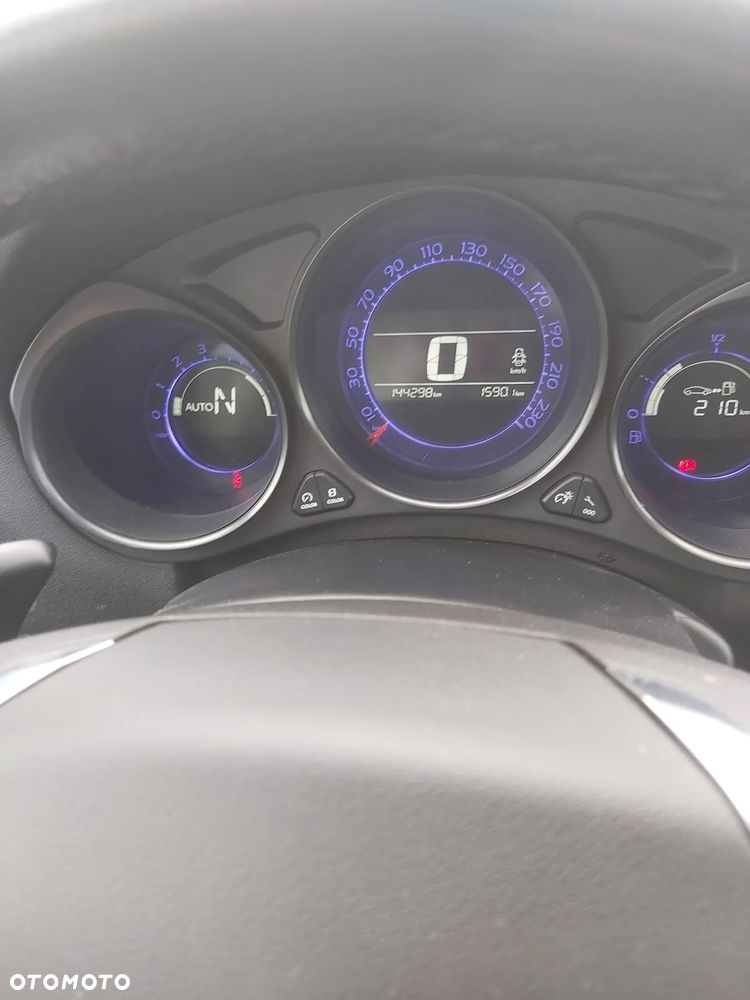 Citroën C4 e-HDi 115 ETG6 Exclusive - 26