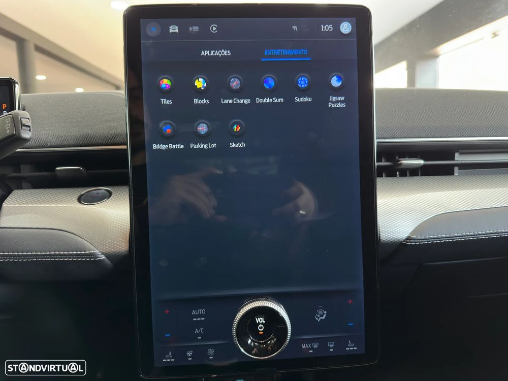 Ford Mustang Mach-E Premium - 27