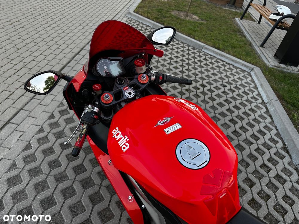 Aprilia RSV - 10
