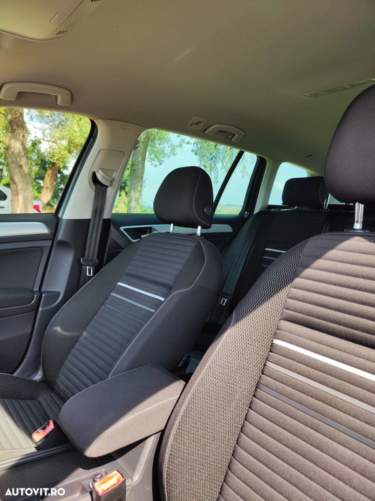 Volkswagen Golf 1.6 TDI DPF DSG Comfortline - 26