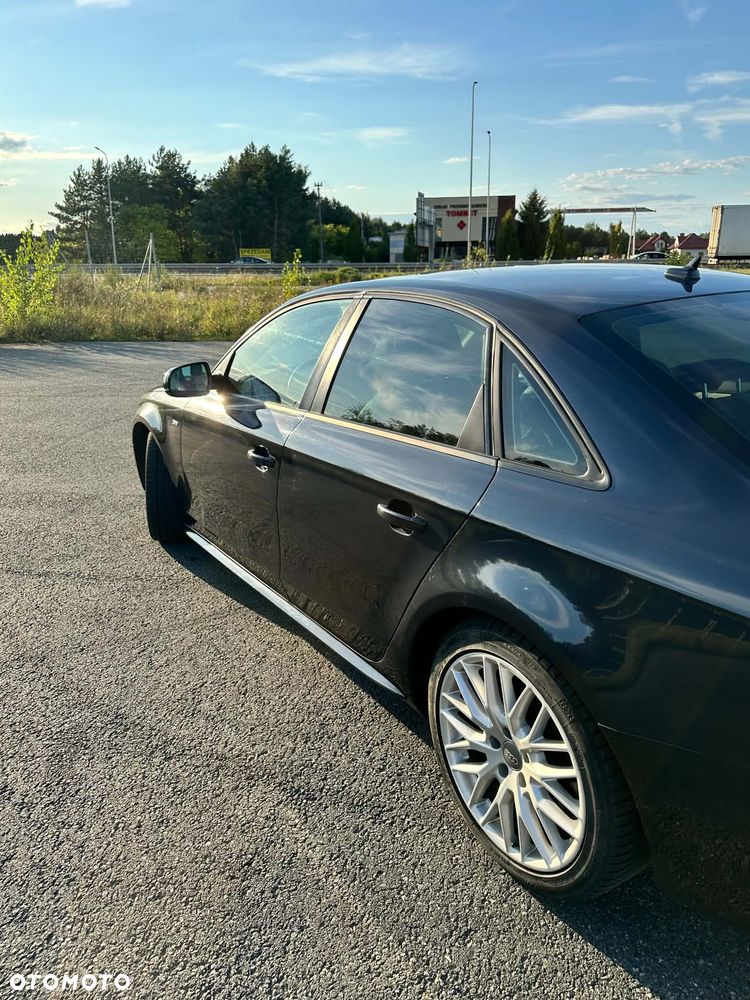 Audi A4 Limousine - 12