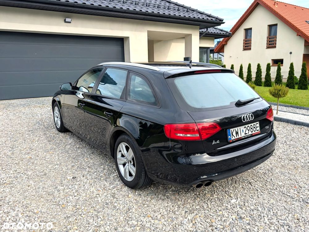 Audi A4 Avant - 4