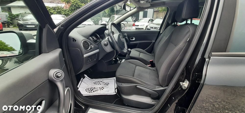 Renault Clio 1.2 16V Dwudziestka Euro5 - 33