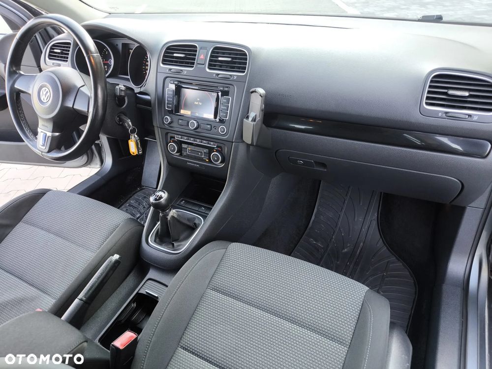 Volkswagen Golf - 23
