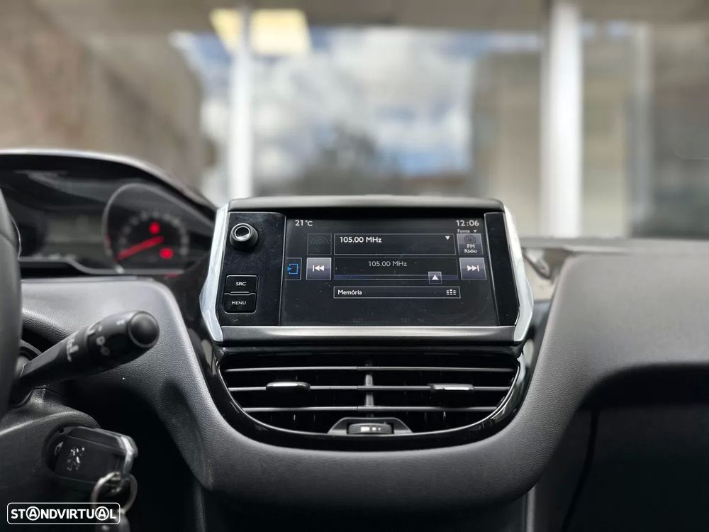 Peugeot 208 1.2 PureTech Active - 21