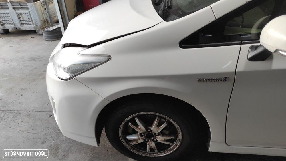 GUARDA-LAMAS FRENTE ESQUERDO TOYOTA PRIUS (NHW30) ECO - 1
