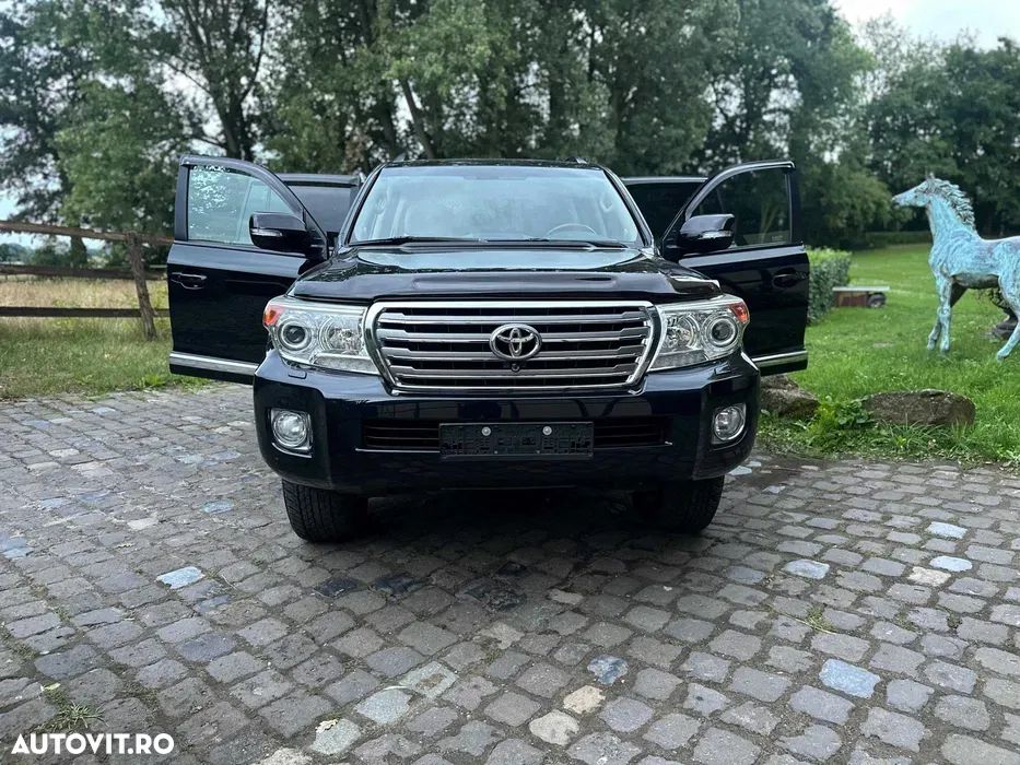 Toyota Land Cruiser 4.5 D-4D V8 Luxury - 3