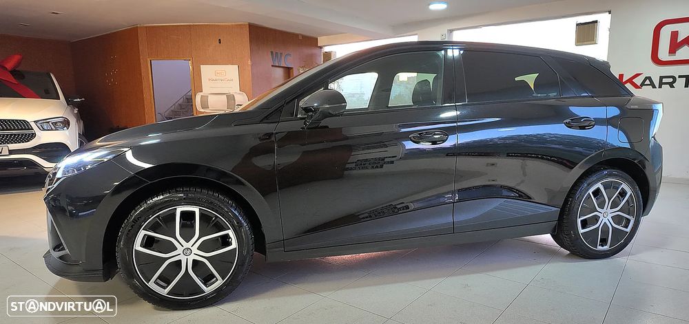 MG MG4 64 kWh Luxury - 4