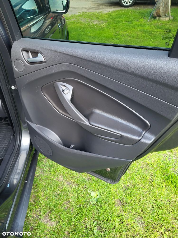 Ford Kuga 2.0 TDCi 2x4 Individual - 12