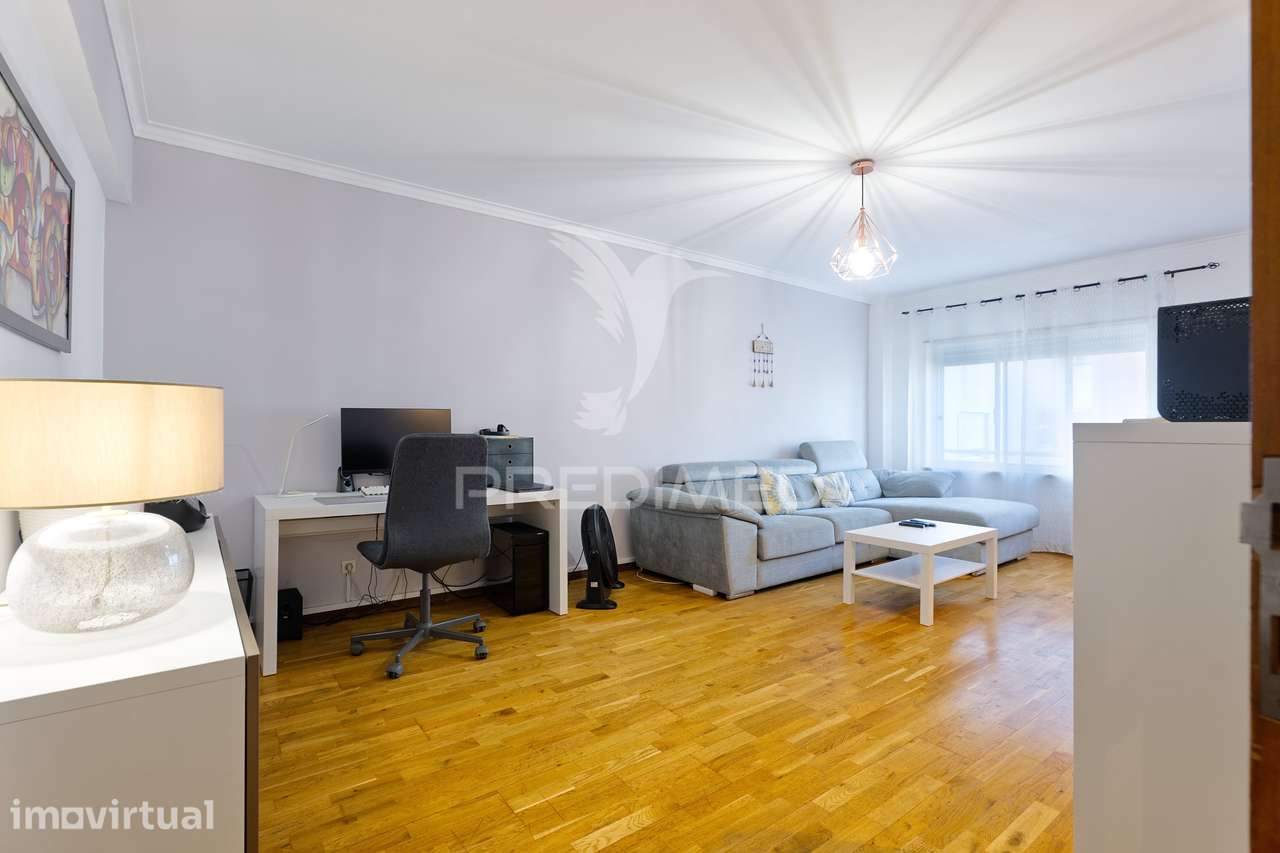 Apartamento T2 em Santa Marta | 85 m² + 17 m² de Arrecadação - Grande imagem: 4/31