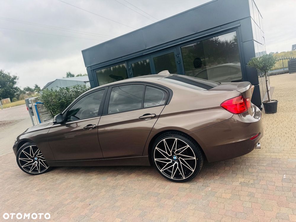 BMW Seria 3 316d DPF Edition Exclusive - 31