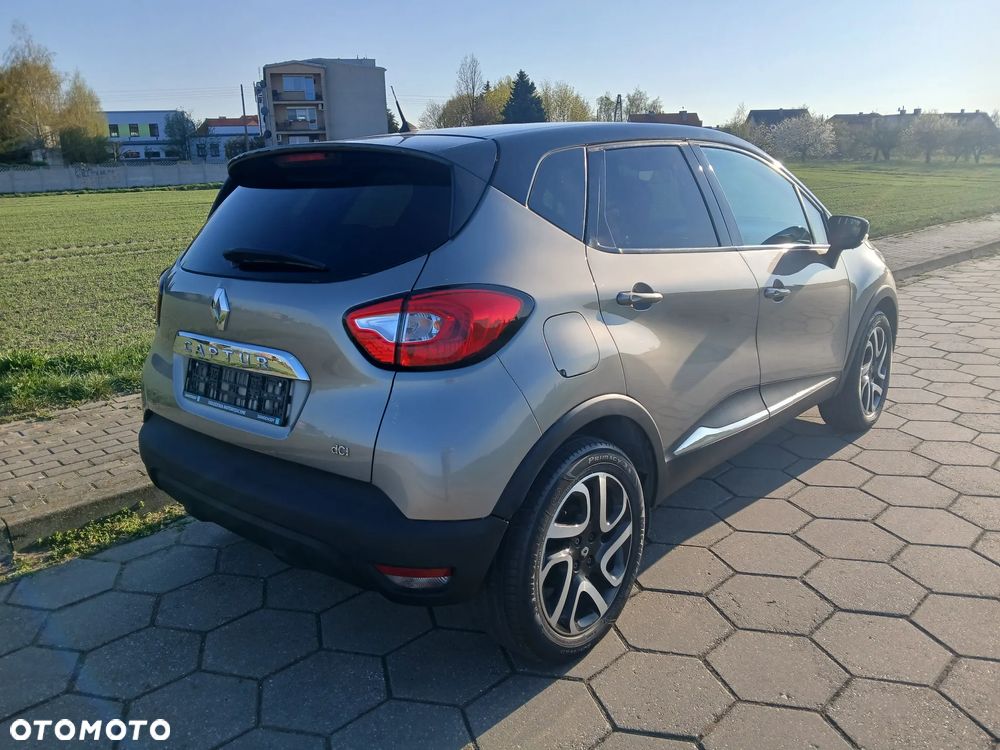 Renault Captur - 32