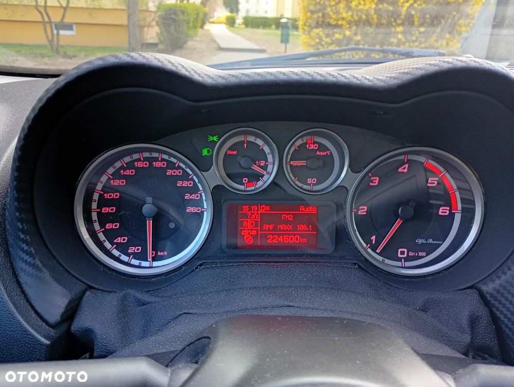 Alfa Romeo Mito 1.6 JTDM - 11