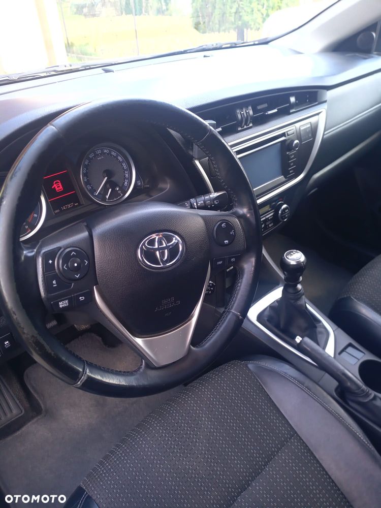 Toyota Auris 1.6 Premium Start - 7