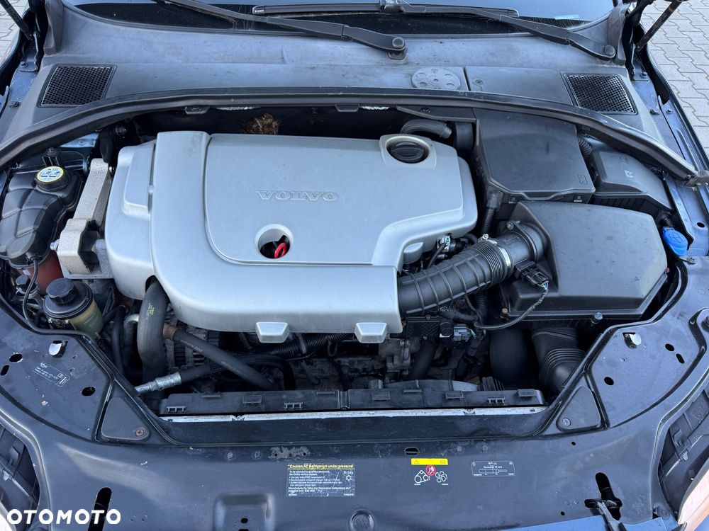 Volvo V70 2.4D Momentum - 13
