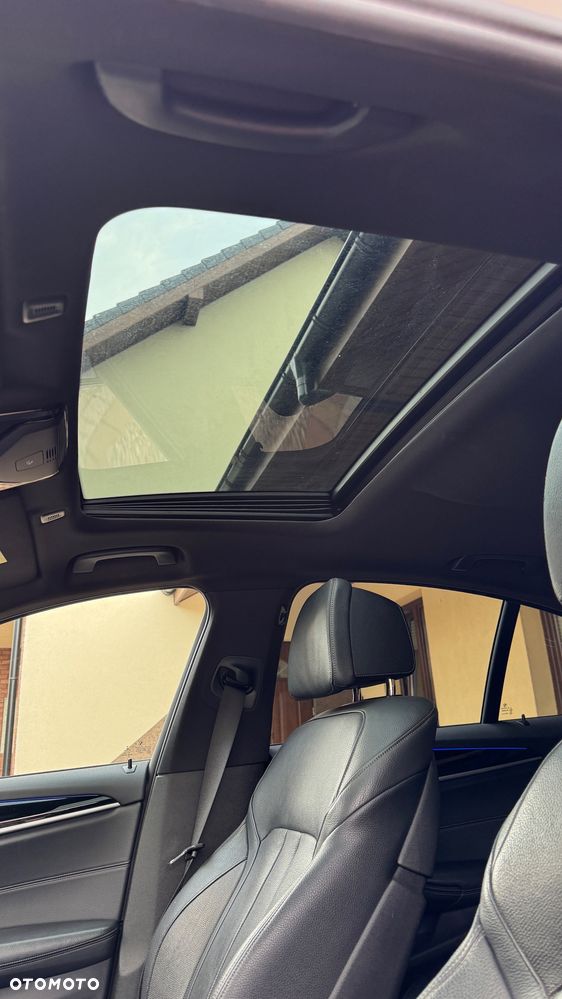 BMW Seria 5 520d Sport Line - 20