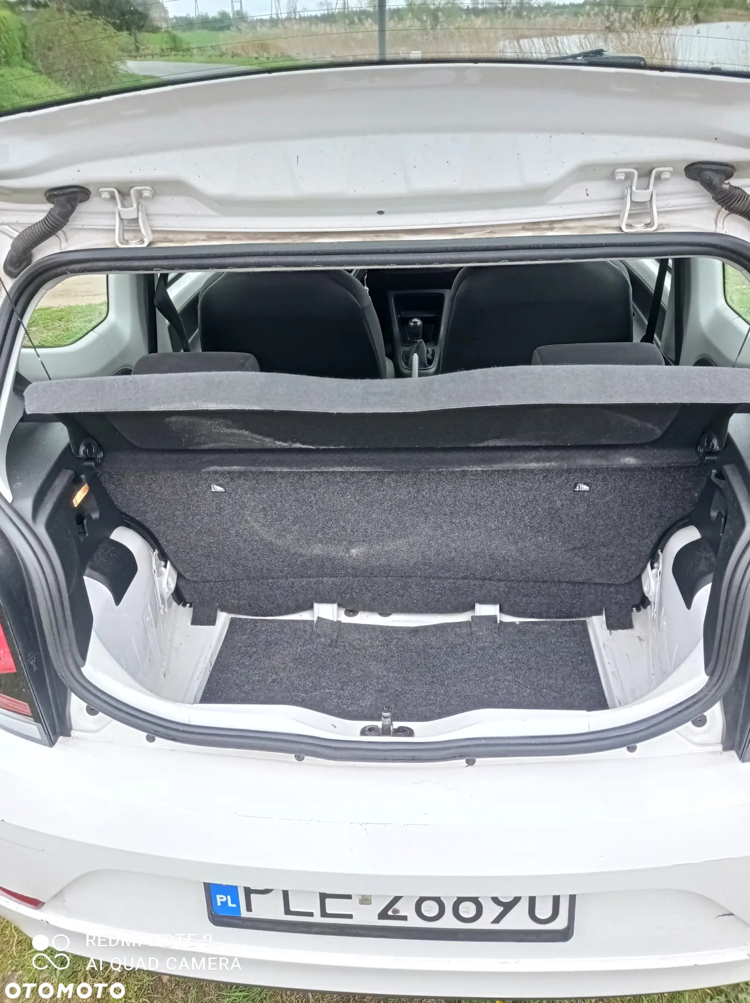 Volkswagen up! 1.0 beats - 4
