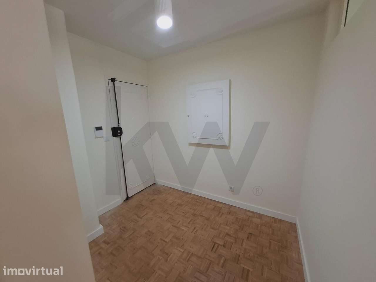 Apartamento t2 para Arrendamento na Av. Columbano Bordalo Pinheiro. - Grande imagem: 3/22