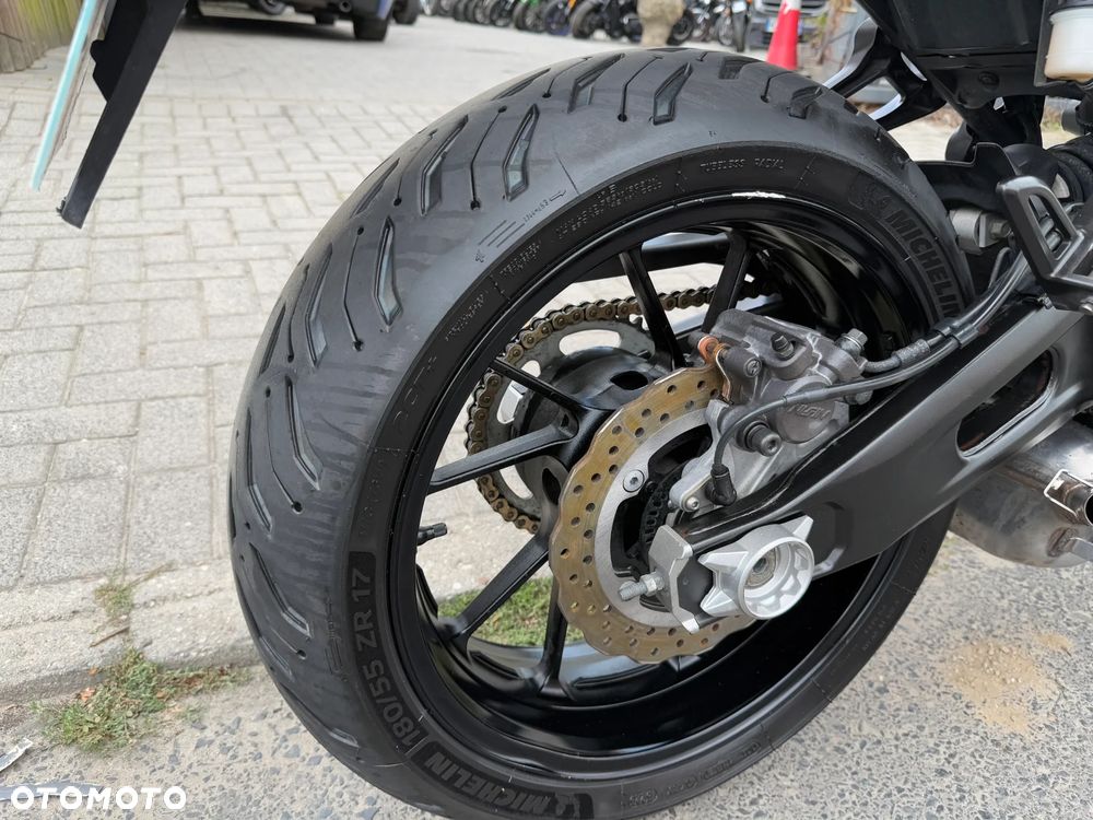 Yamaha MT - 17
