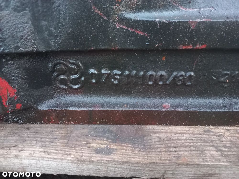 Wał,Blok,silnik same,lamborghini,hurlimann,1000.3 A,1000.4 WT10,1000.6 ATI,WTI3,A1,turbo,70779.0,001304890 2C,71150.0,07511100/30,TULEJA ,tłok,korbowód,kompletny silnik,głowica,woda,powietrze,koła rozrządu,wałek,miska,explorer,titran,antares,laser,3cylindry,4 cylindry,5 cylindrów,6cylindrów. - 2