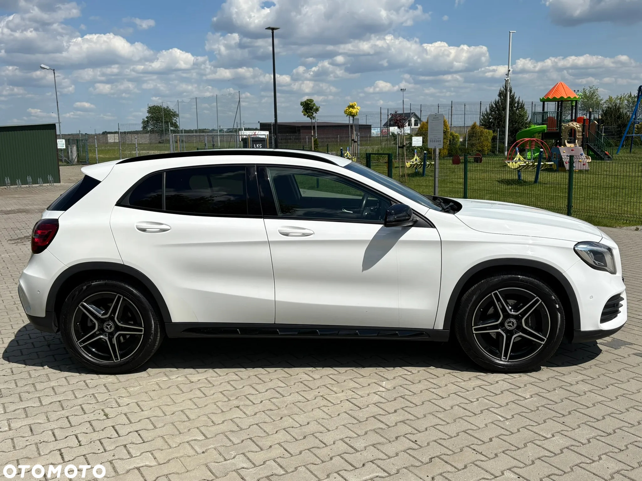 Mercedes-Benz GLA 180 7G-DCT AMG Line - 7