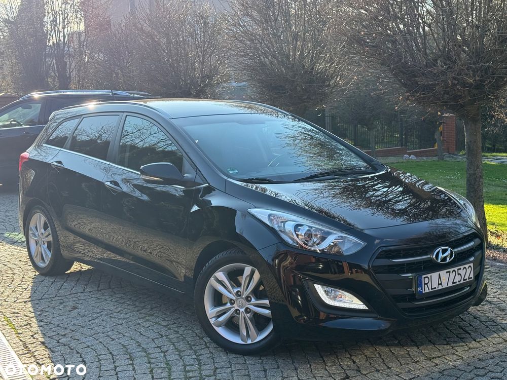 Hyundai i30 blue Kombi 1.6 GDi YES Silver - 2