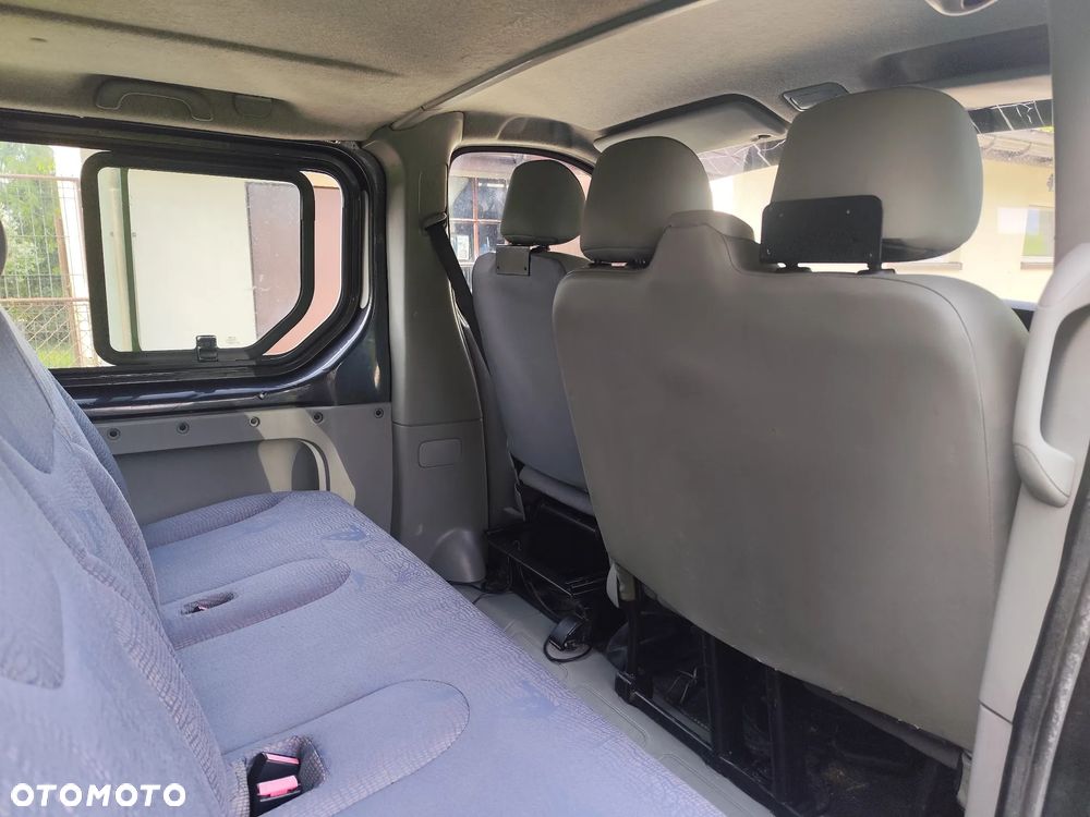 Renault Trafic Passenger - 6