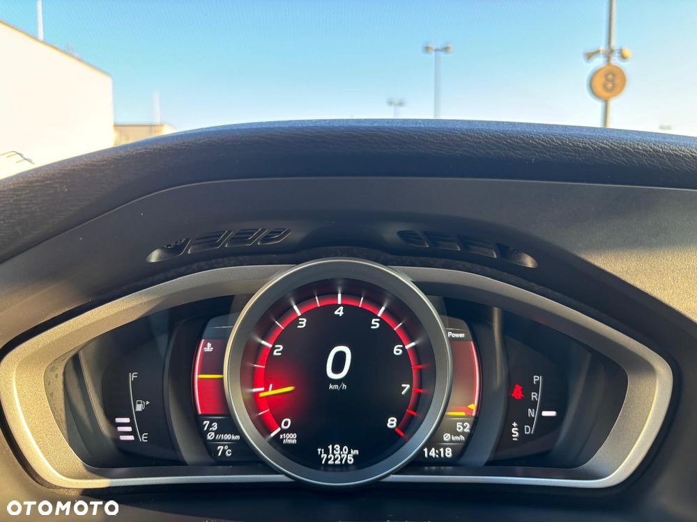 Volvo V40 T3 Drive-E Momentum - 19