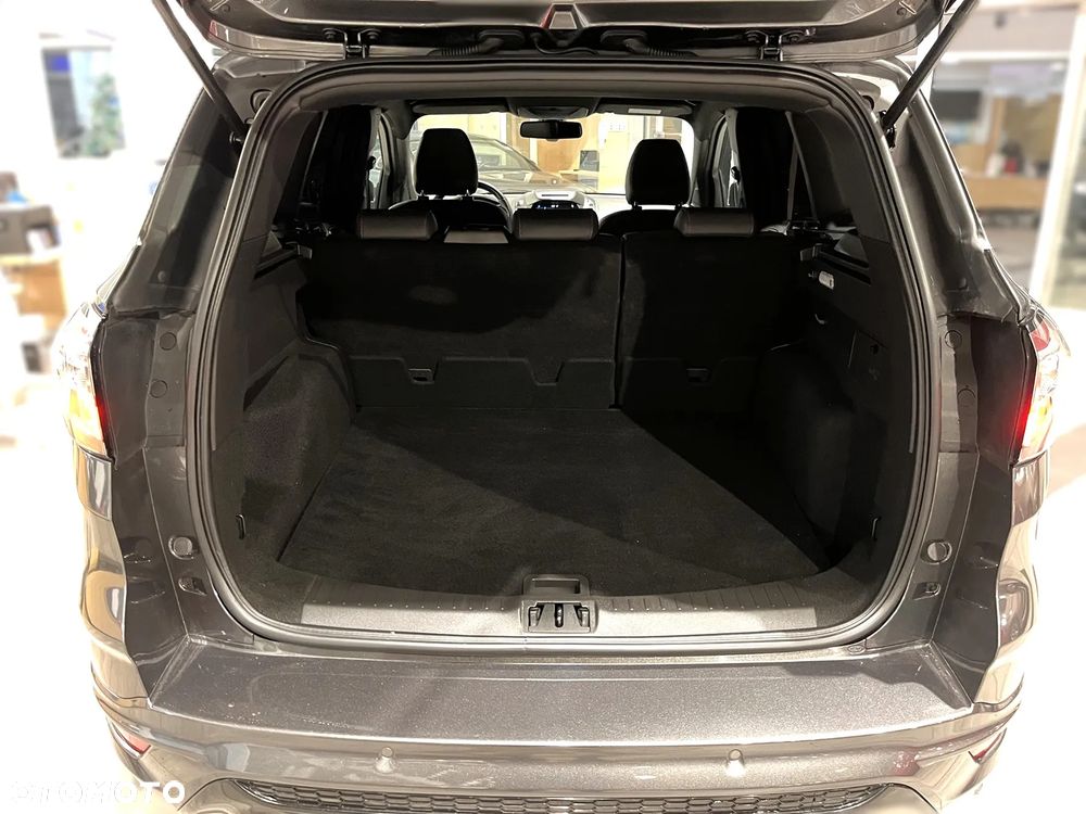 Ford Kuga 2.0 TDCi 4x4 ST-Line - 28