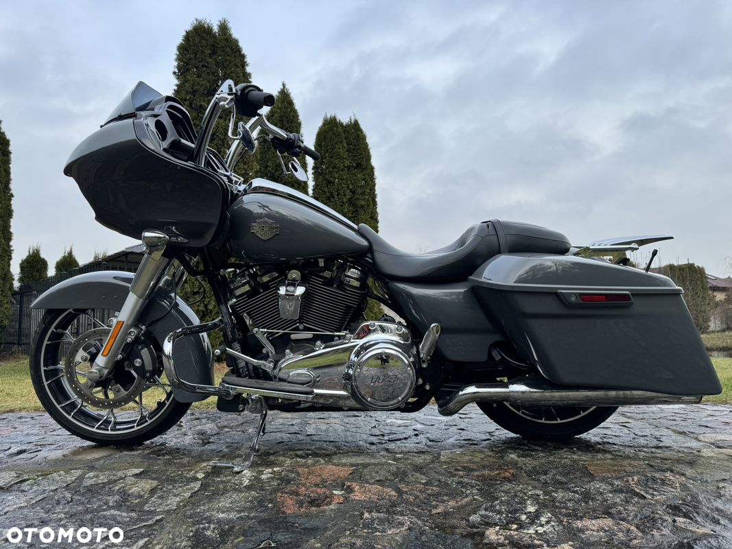 Harley-Davidson Touring Road Glide - 26