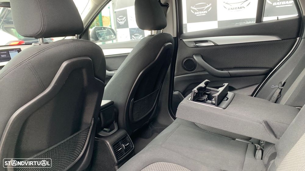 BMW X1 25 e xDrive Corporate Edition - 24