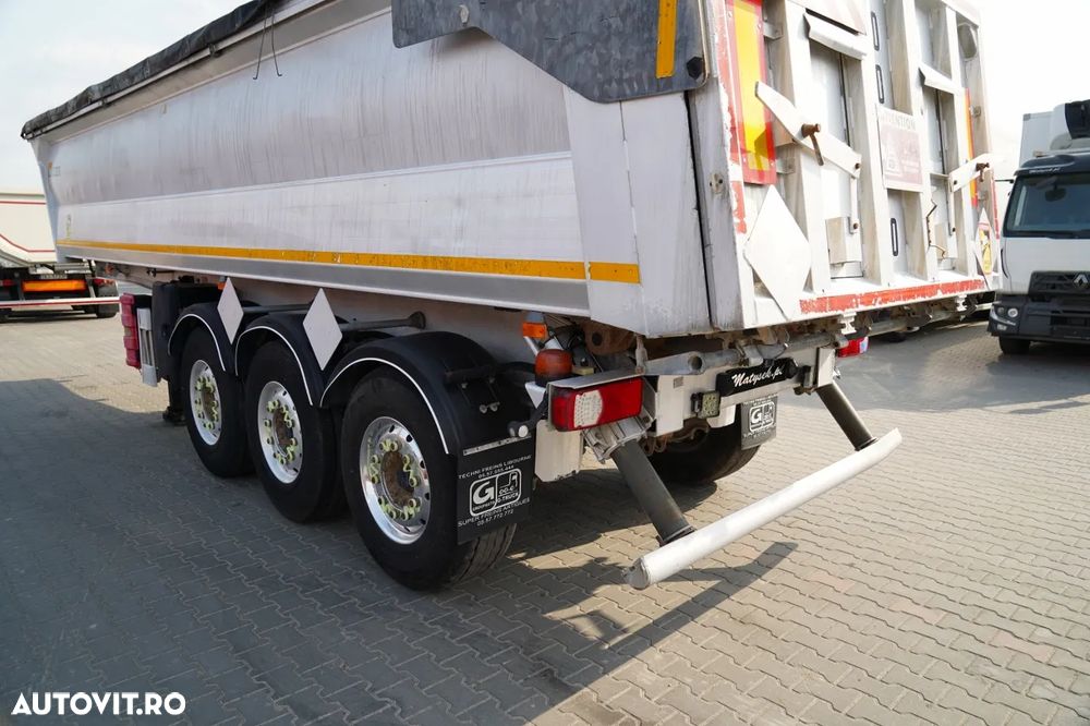 Benalu 557 BASCULĂ BENALU / 25 m³ / HYDROCLASP / ALUMINIU / 2X AXE RIDICABILE / PRELATĂ ELECTRICĂ / JANTE DIN ALIAJ / - 10